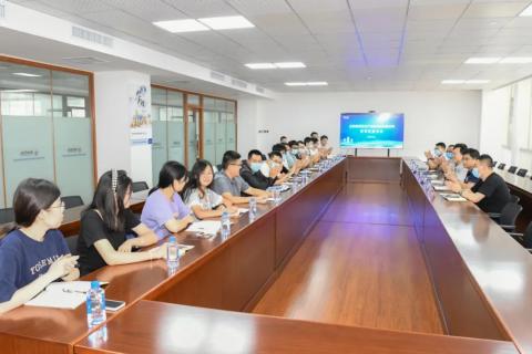 加強(qiáng)人才梯隊(duì)建設(shè)｜裕龍發(fā)展公司組織召開第一期管培生座談會(huì)活動(dòng)}