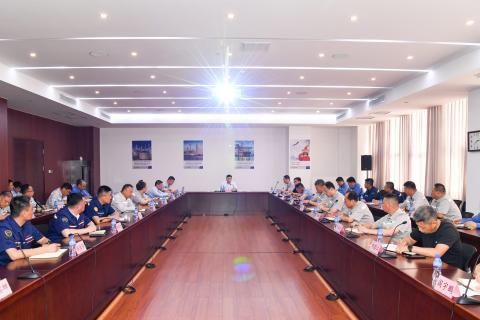 產(chǎn)業(yè)園召開(kāi)第三季度安委會(huì)例會(huì)（擴(kuò)大）會(huì)議暨園區(qū)安全生產(chǎn)工作會(huì)議}